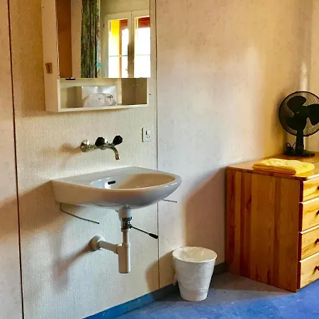 Apartment 25