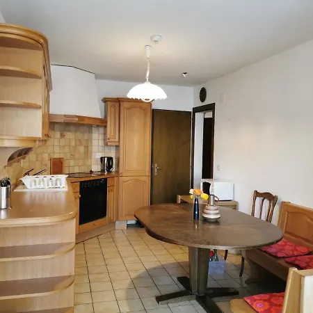 アパート 25 インターラーケン